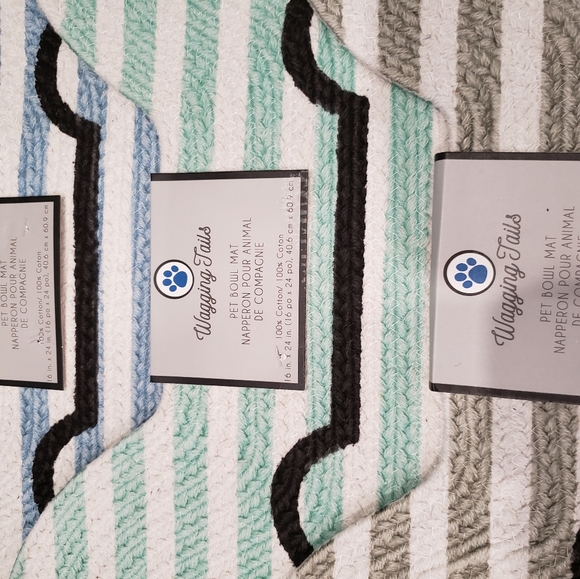 Bone Wagging Tails Pet Bowl Mat - Picture 4 of 6